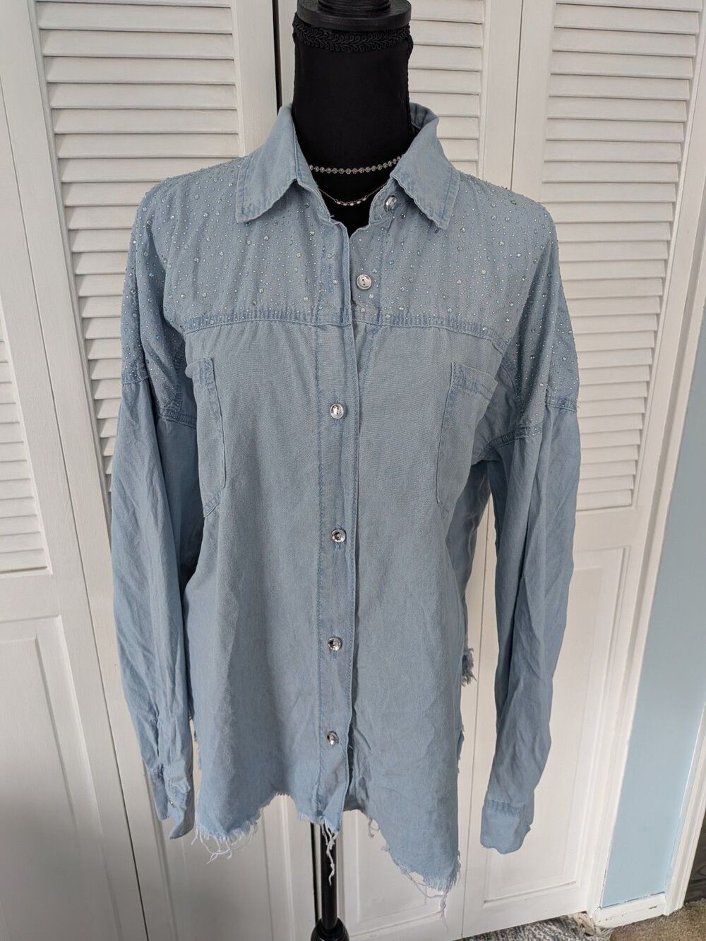 Thrill Jeans Denim Shirt Women's 2X Crystals Light Blue Top Frayed Grunge Glam